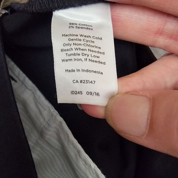 Talbots "The Perfect Crop" Pants. Size 8. - Picture 4 of 5